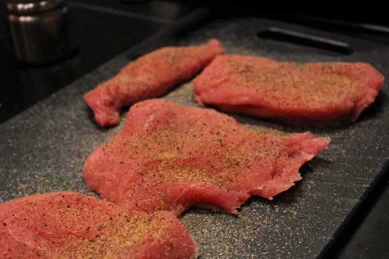 Viande complètement assaisonnée