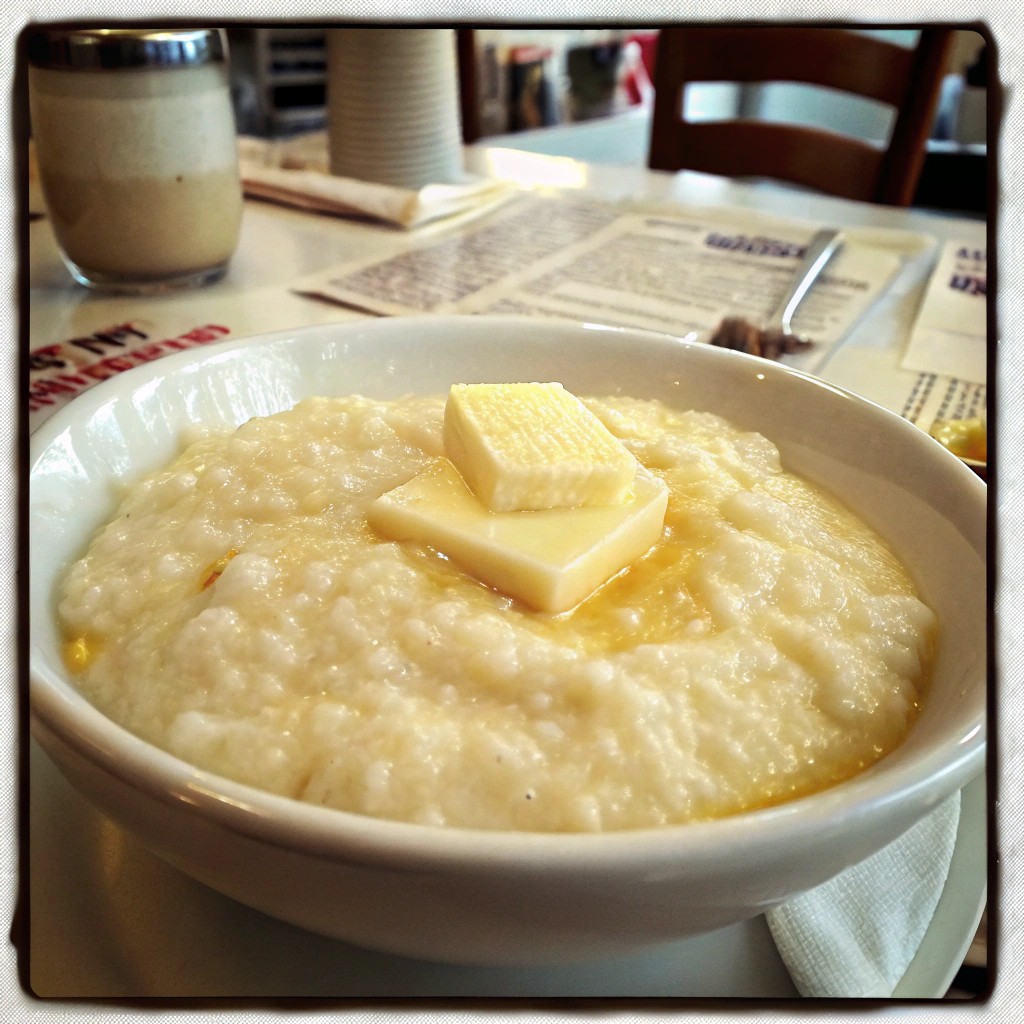 Mel's Diner Grits
