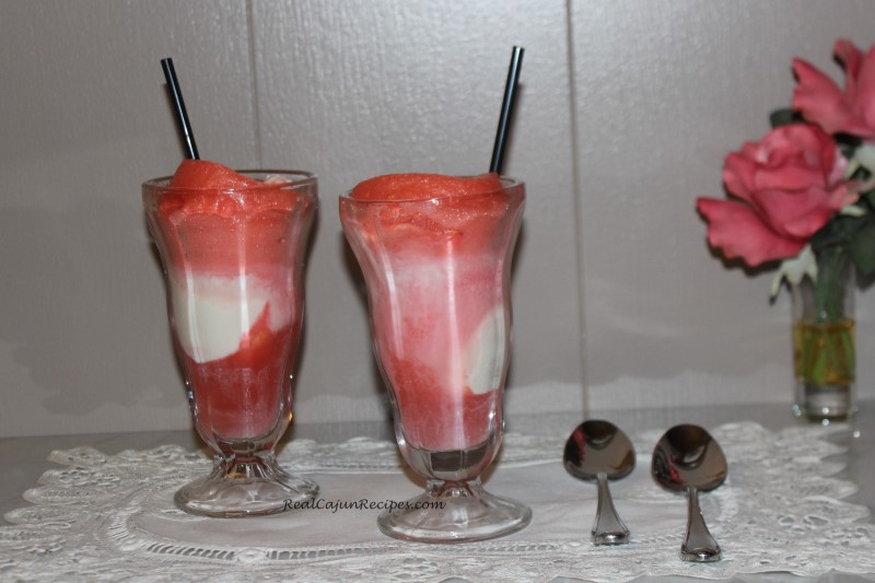 Pop Rouge Float