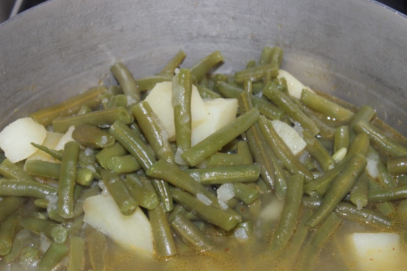 String Beans (Green Beans) and Potatoes la m de