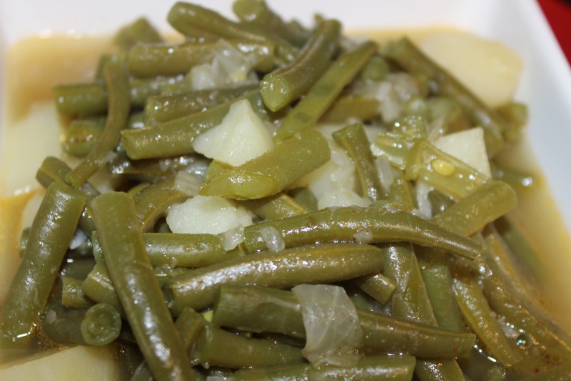 String Beans (Green Beans) and Potatoes