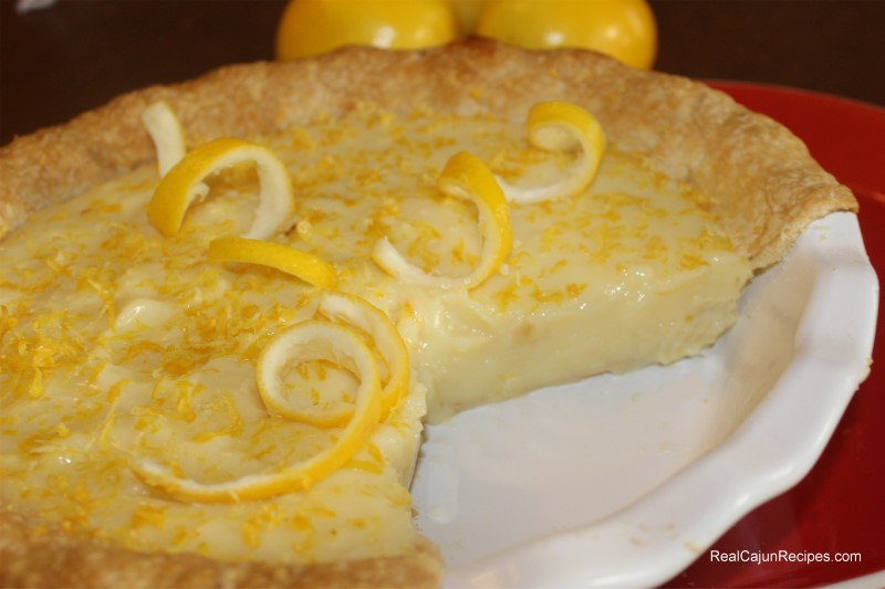 Old Fashioned Lemon Cream Pie